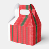 Een felrode appel zit op een effen wit oppervlak. bedankdoosjes (Achterkant)