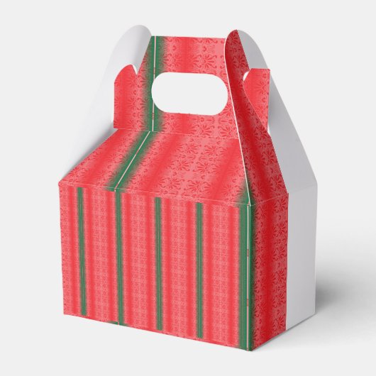 Een felrode appel zit op een effen wit oppervlak. bedankdoosjes (Voorkant Zijde)