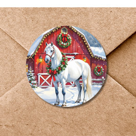 Een Festieve Witte Paard en Winter Schuur Kerstmis Ronde Sticker