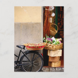 Een fiets voor een Italiaans winkelfront Briefkaart