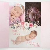 Een fijngevoelige en humoristische geboorteaankond drieluik kaart (Binnenkant midden)