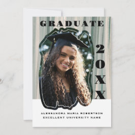 Een foto sage groen beige strepen afstuderen aankondiging