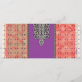 een foto van een sjaal met een ontwerp erop menu (Achterkant)