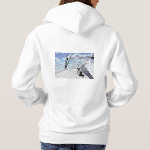 Een gangboord van een zeiljacht in helder weer. hoodie
