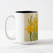 Een gastheer van Daffodils Tweekleurige Koffiemok (Links)