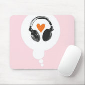 Een gedachtenbel met een hart en een hoofdtelefoon muismat (Met muis)