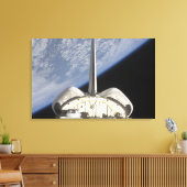 Een gedeeltelijk uitzicht van Space Shuttle Endeav Canvas Afdruk (Insitu (Woonkamer))