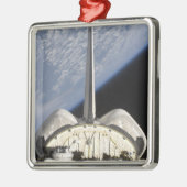 Een gedeeltelijk uitzicht van Space Shuttle Endeav Metalen Ornament (Links)