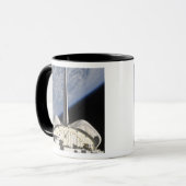 Een gedeeltelijk uitzicht van Space Shuttle Endeav Mok (Voorkant links)