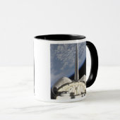 Een gedeeltelijk uitzicht van Space Shuttle Endeav Mok (Voorkant rechts)