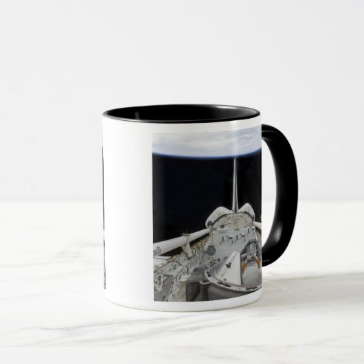 Een gedeeltelijk uitzicht van Space Shuttle Mok (Voorkant rechts)