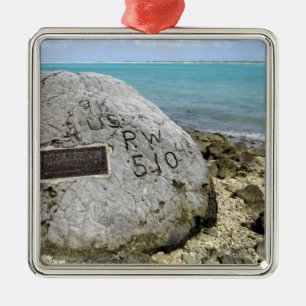Een gedenkteken voor krijgsgevangenen op Wake Isla Metalen Ornament
