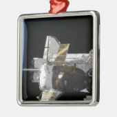 Een gedoceerd Soyuz-ruimtevaartuig Metalen Ornament (Links)