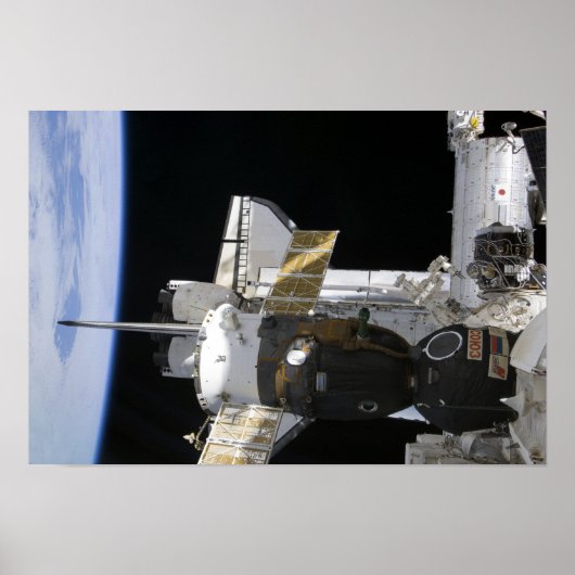 Een gedoceerd Soyuz-ruimtevaartuig Poster (Voorkant)