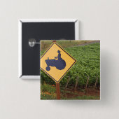 Een geeltrekkruising in de wijngaard vierkante button 5,1 cm (Voorkant /achterkant)