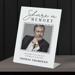 Een geheugenbegrafenisbord delen met foto reclamebord met voetstuk