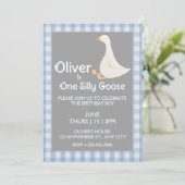 Een Gekke Goose Blue Gingham Boy's verjaardagsfees Kaart (Staand voorkant)