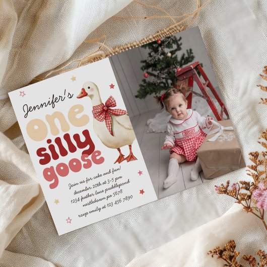 Een Gekke Goose Christmas Bow 1st Birthday Foto Kaart