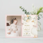 Een Gekke Goose Gingham Pink 1e verjaardag foto Kaart (Staand voorkant)