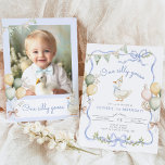 Een Gekke Goose Photo Boy 1e verjaardag Kaart<br><div class="desc">Een Gekke Goose Photo Boy 1st Birthday Invitation Matching items zijn beschikbaar.</div>