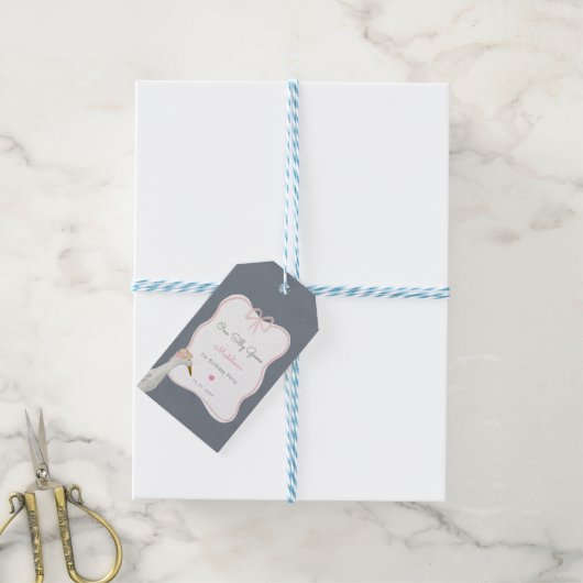 Een Gekke Goose Pink Bow 1e verjaardagsfeestje Cadeaulabel (Met Touw)