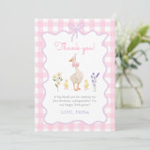 Een Gekke Goose Pink Gingham 1st Birthday Bedankkaart (Staand voorkant)