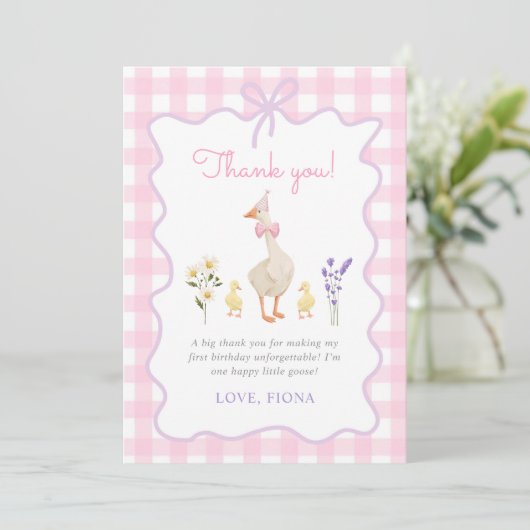 Een Gekke Goose Pink Gingham 1st Birthday Bedankkaart (Staand voorkant)