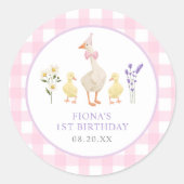 Een Gekke Goose Pink Gingham 1st Birthday Ronde Sticker (Voorkant)