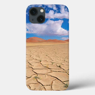 Een gekraakte woestijnvlakte iPhone 13 hoesje