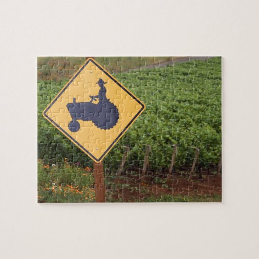 Een gele bord dat een tractorwaarschuwing aangeeft legpuzzel (Horizontaal)