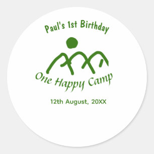 Een gelukkig kamp groene berg zon 1e verjaardag ronde sticker