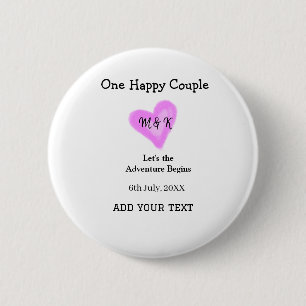 EEN GELUKKIG STEL ROZE HART TROUWEN NAAM DATUM RONDE BUTTON 5,7 CM
