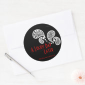 Een gelukkige dag later ronde sticker (Envelop)