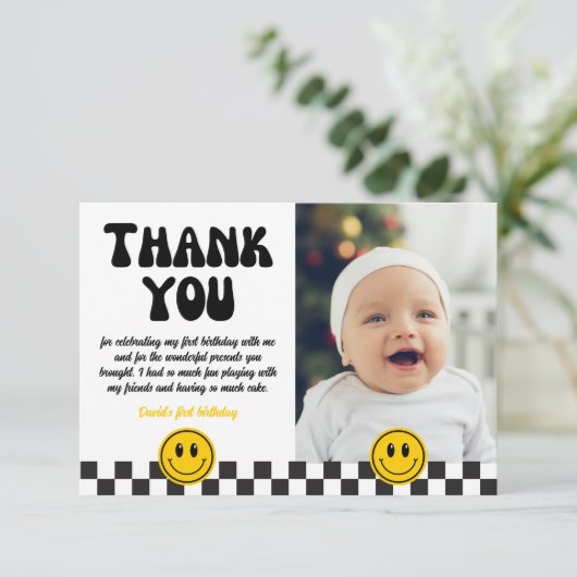 Een gelukkige Glimlachende Gezichtsfoto Verjaardag Bedankkaart (Staand voorkant)