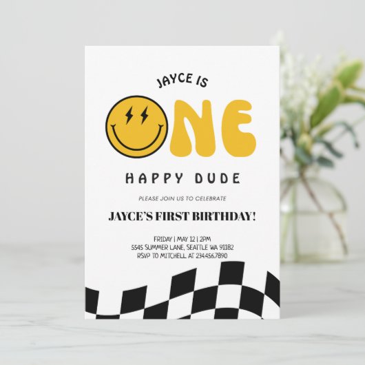Een gelukkige kerel 1e verjaardag geruite uitnodig kaart (Staand voorkant)