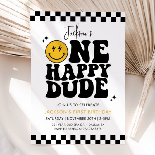 Een gelukkige kerel glimlach gezicht eerste verjaa kaart