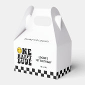 Een gelukkige kerel glimlach gezicht jongen eerste bedankdoosjes (Voorkant Zijde)