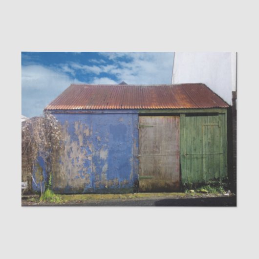 Een gelukkige, kleurrijke Barn Tissuepapier (Voorkant)