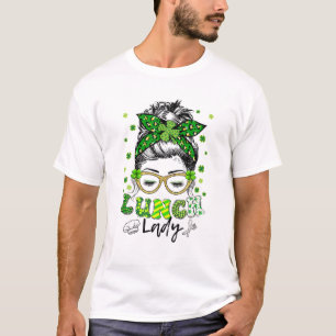 Een gelukkige lunchdame Shamrock rommelige knot Fu T-shirt