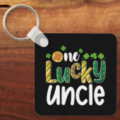 Een gelukkige oom die overeenkomt met familie St P Sleutelhanger (Voorkant)