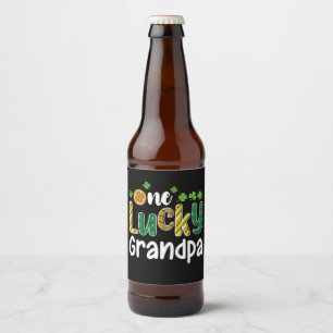 Een gelukkige opa bijpassende familie St Patrick's Bier Etiket