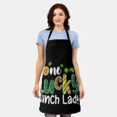 Een gelukkige schoollunchdame St. Patrick's Day Schort (Gedragen)