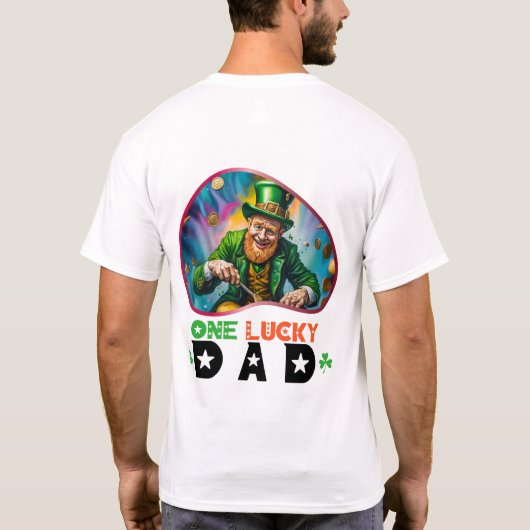Een gelukkige vader - Leprechaun's Scavenger Hunt T-shirt (Achterkant)