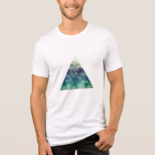Een geometrisch driehoekig berglandschap Tri-Blend shirt (Voorkant)