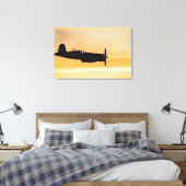Een gevat F4U Corsair-vechtster Canvas Afdruk (Insitu (Slaapkamer))