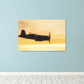 Een gevat F4U Corsair-vechtster Canvas Afdruk (Insitu (Houten vloer))