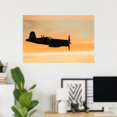 Een gevat F4U Corsair-vechtster Poster (Thuiskantoor)