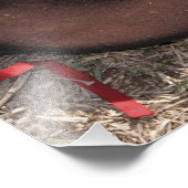 Een geweer, een militaire afdekking en een kantine foto afdruk (Hoek)