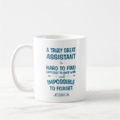 Een geweldige assistent met een naam koffiemok (Links)