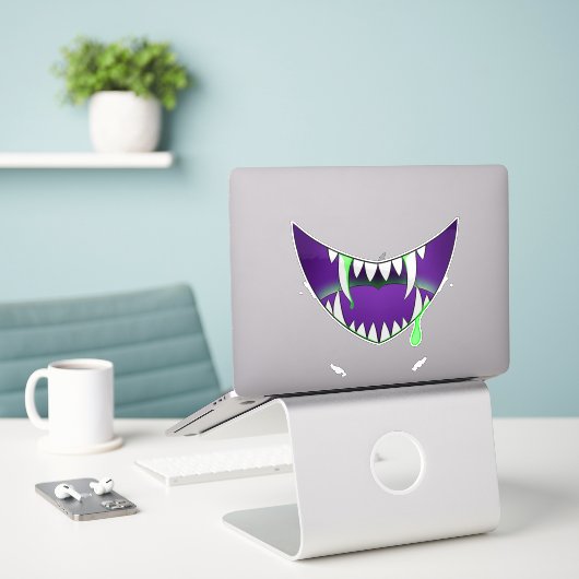 Een giftige glimlach sticker (Laptop op bureau)